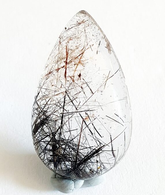 quartz à inclusions tourmaline